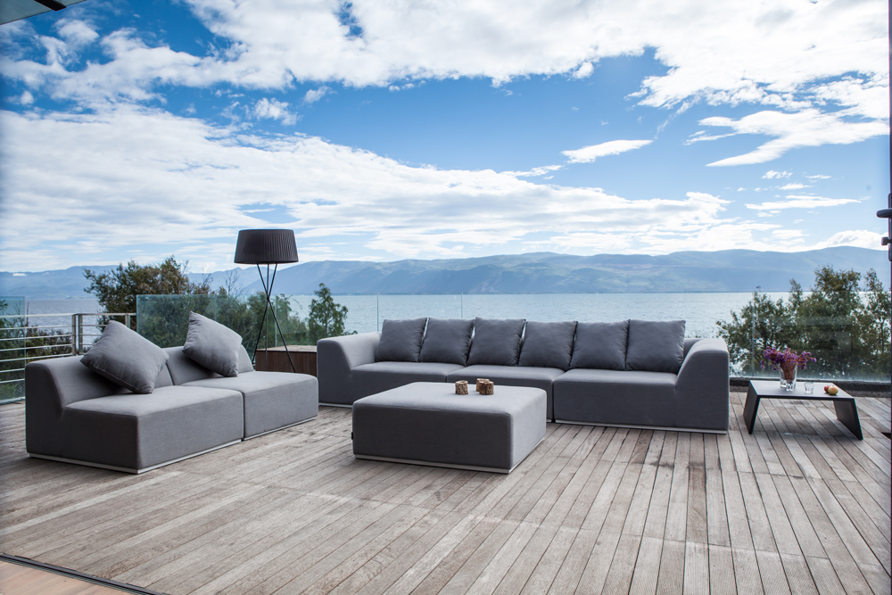 How to buy outdoor furniture